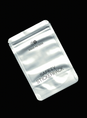 Als Merchandise wurde ein Stickerpaket konzipiert und produziert, welches hier abgebildet ist.